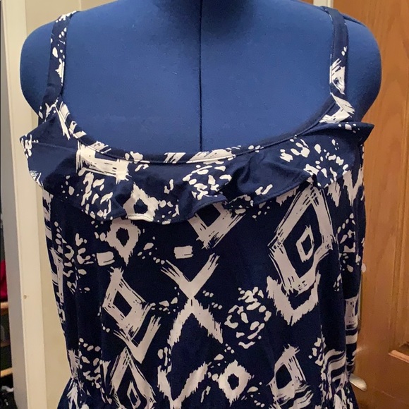 Blue and white patterned dress - Picture 2 of 6